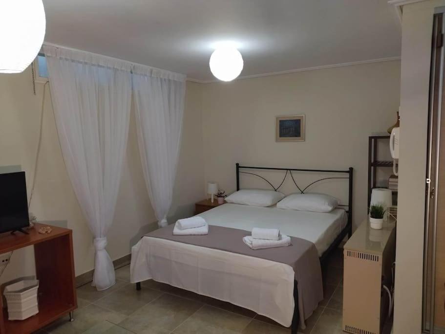 Kalamata Beach Maizonette Ground Floor And Semi-Basement With Yard Exterior foto